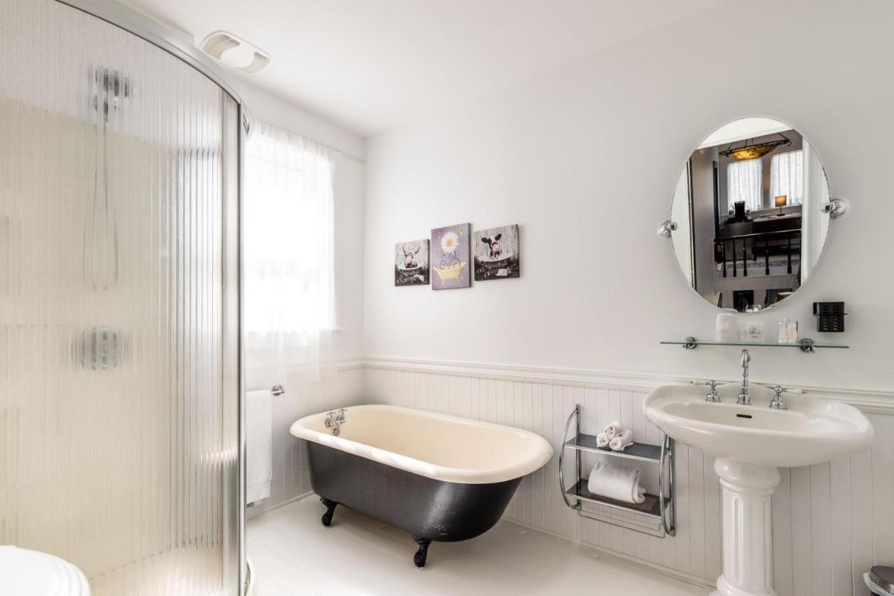 B&B Hillhouse Lac-Brome Exterior foto